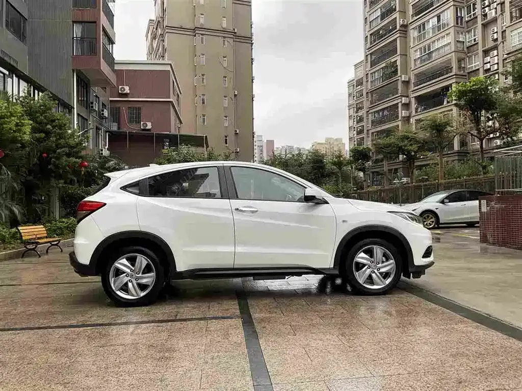 Honda Vezel — фото 10