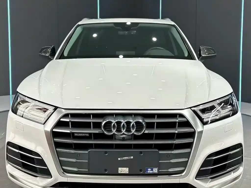 Audi Q5L — фото 2