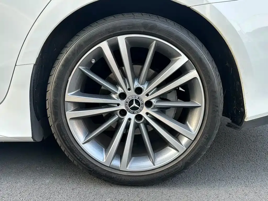 Mercedes-Benz CLS — фото 3