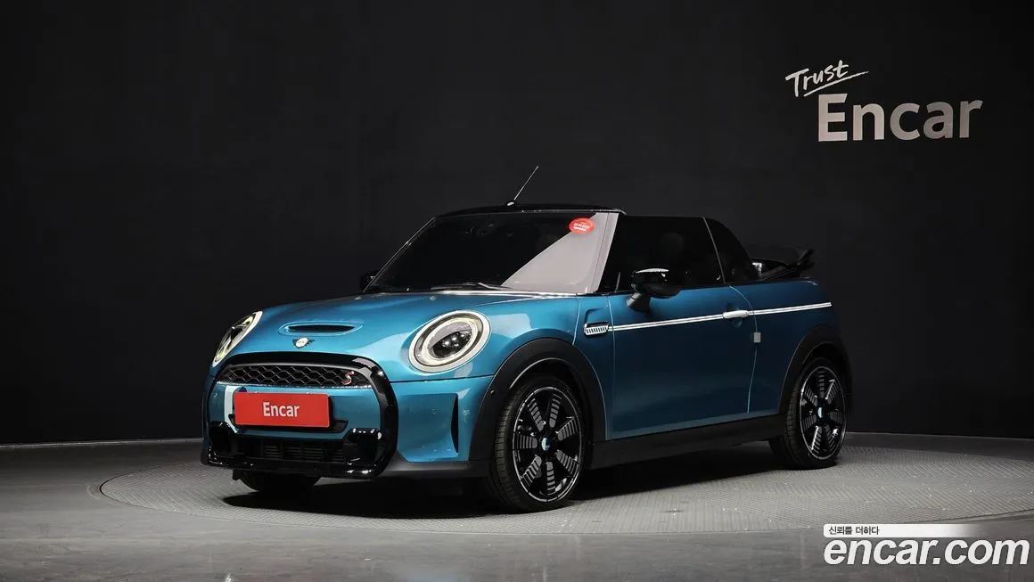 Mini Cooper Convertible — фото 1