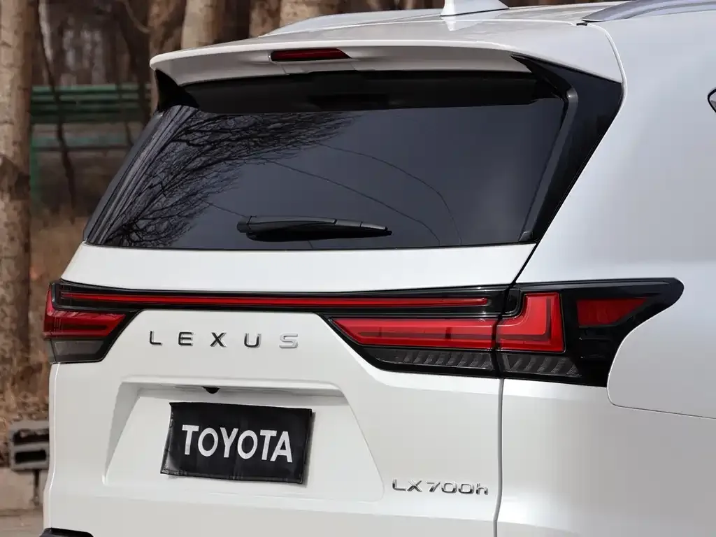 Lexus LX — фото 8