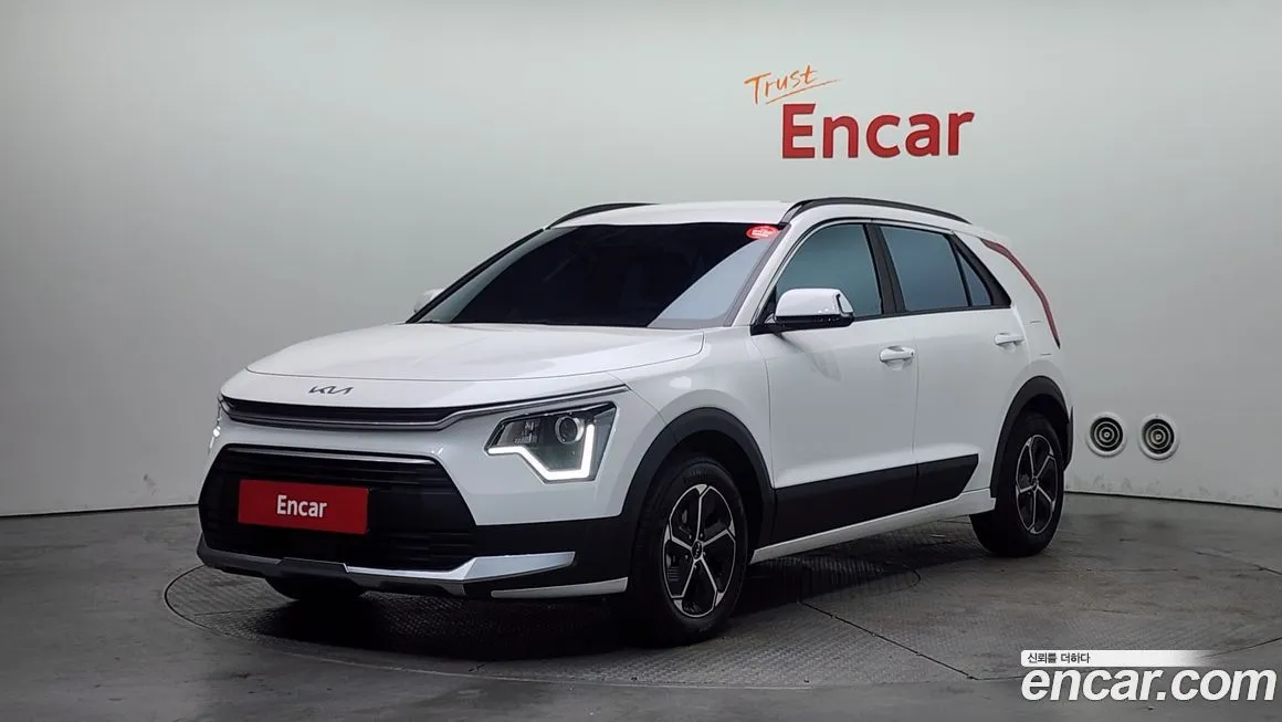 Kia Niro — фото 1