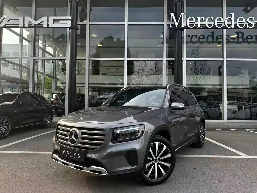Mercedes-Benz GLB — фото 1