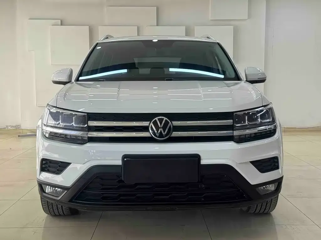 Volkswagen Tharu — фото 2