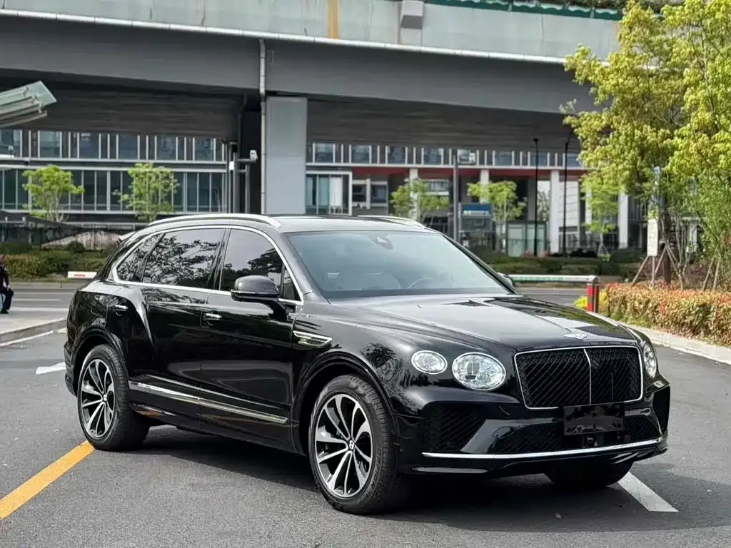 Bentley Bentayga — фото 7