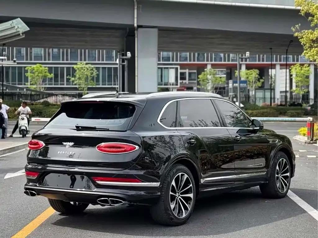 Bentley Bentayga — фото 4