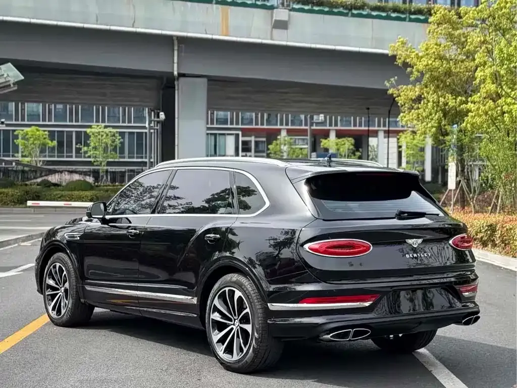 Bentley Bentayga — фото 6