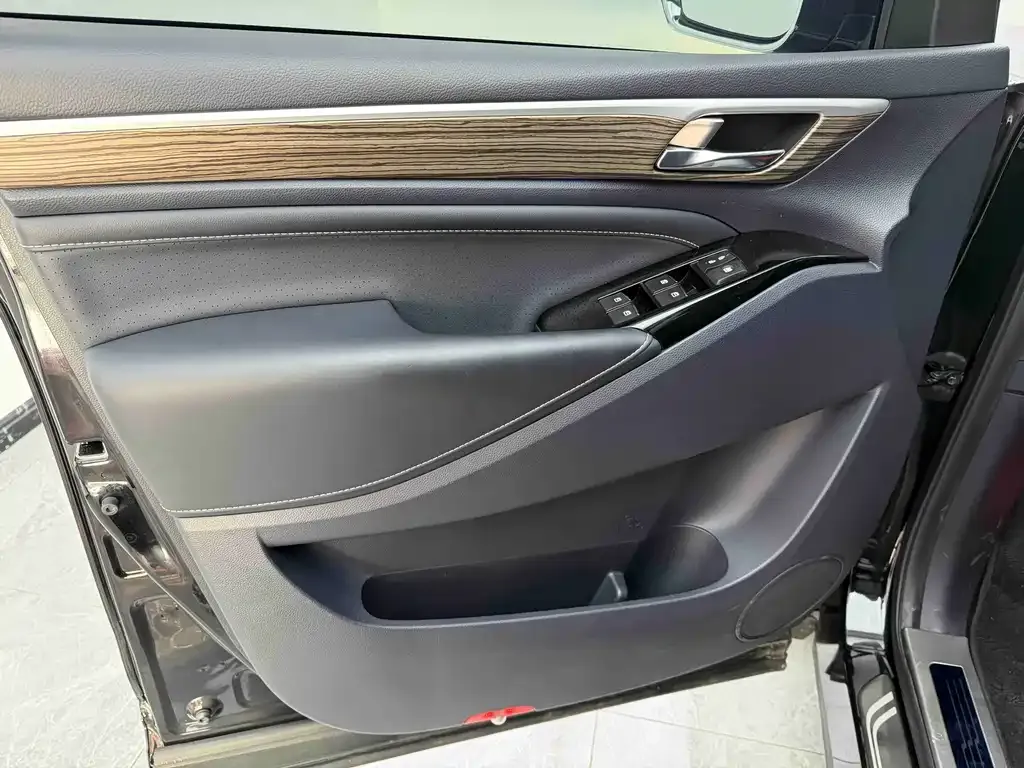 GAC Motor Trumpchi M8 — фото 3