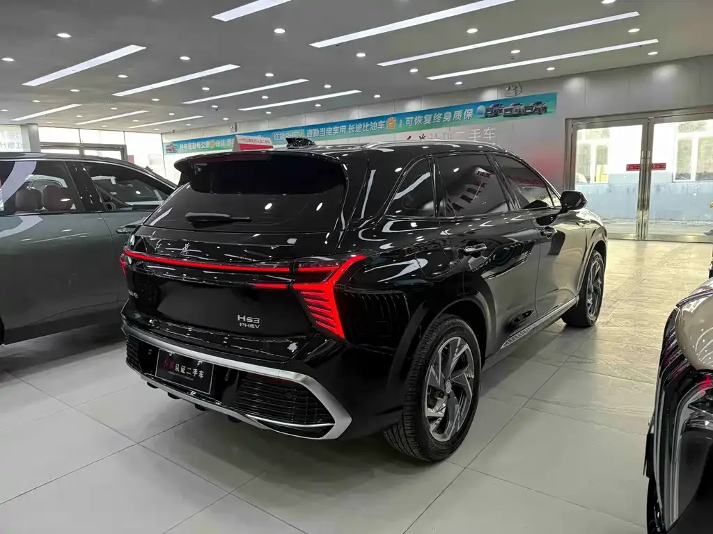 Hongqi HS3 PHEV — фото 9