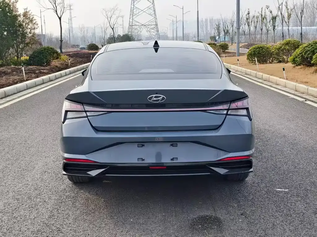Hyundai Elantra — фото 8