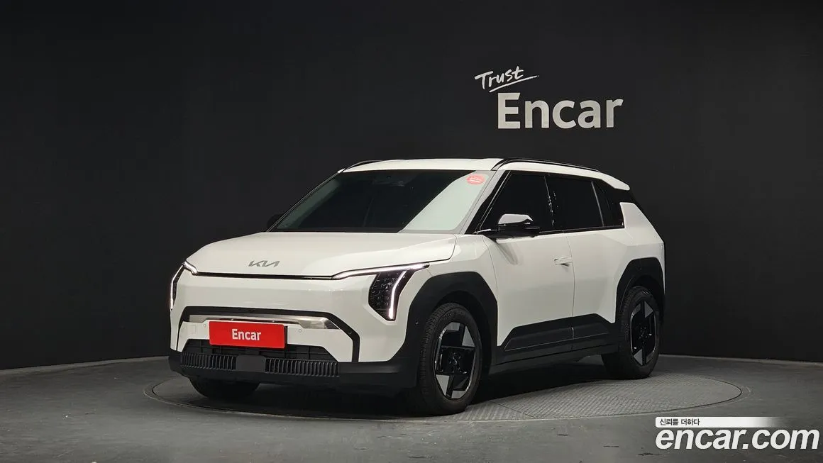 Kia EV3 — фото 1