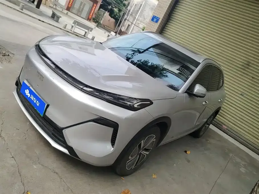 Geely 银河星舰7 — фото 1