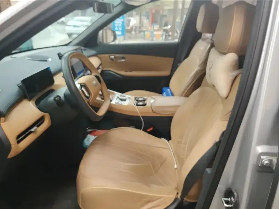 Geely 银河星舰7 — фото 4