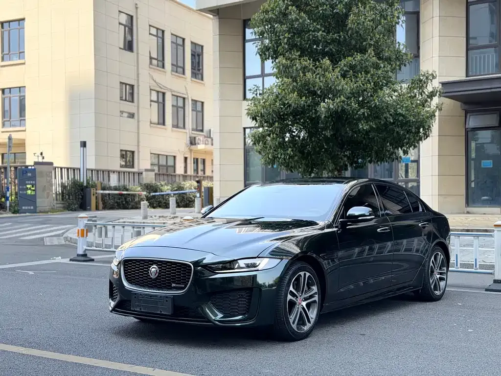 Jaguar XEL — фото 1