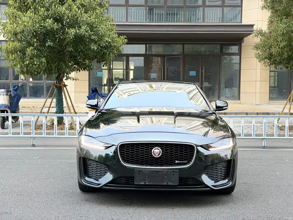 Jaguar XEL — фото 9