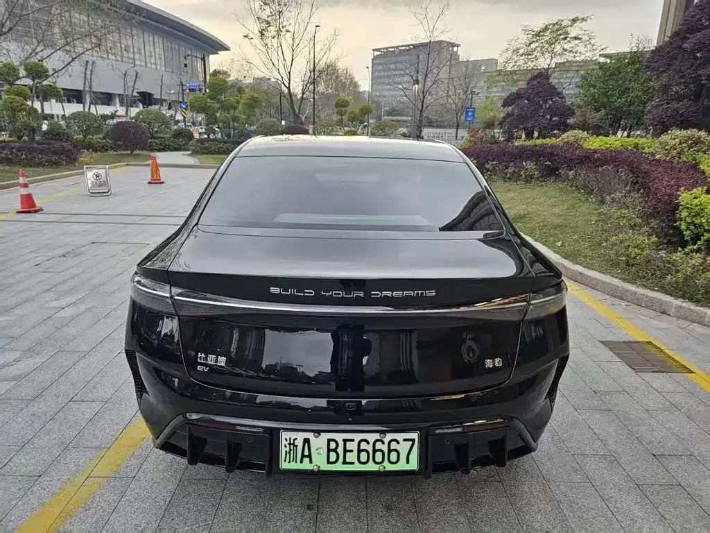 BYD Seal — фото 8