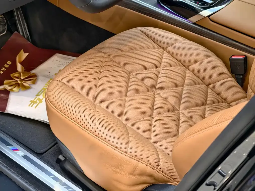 BMW 7 Series — фото 10