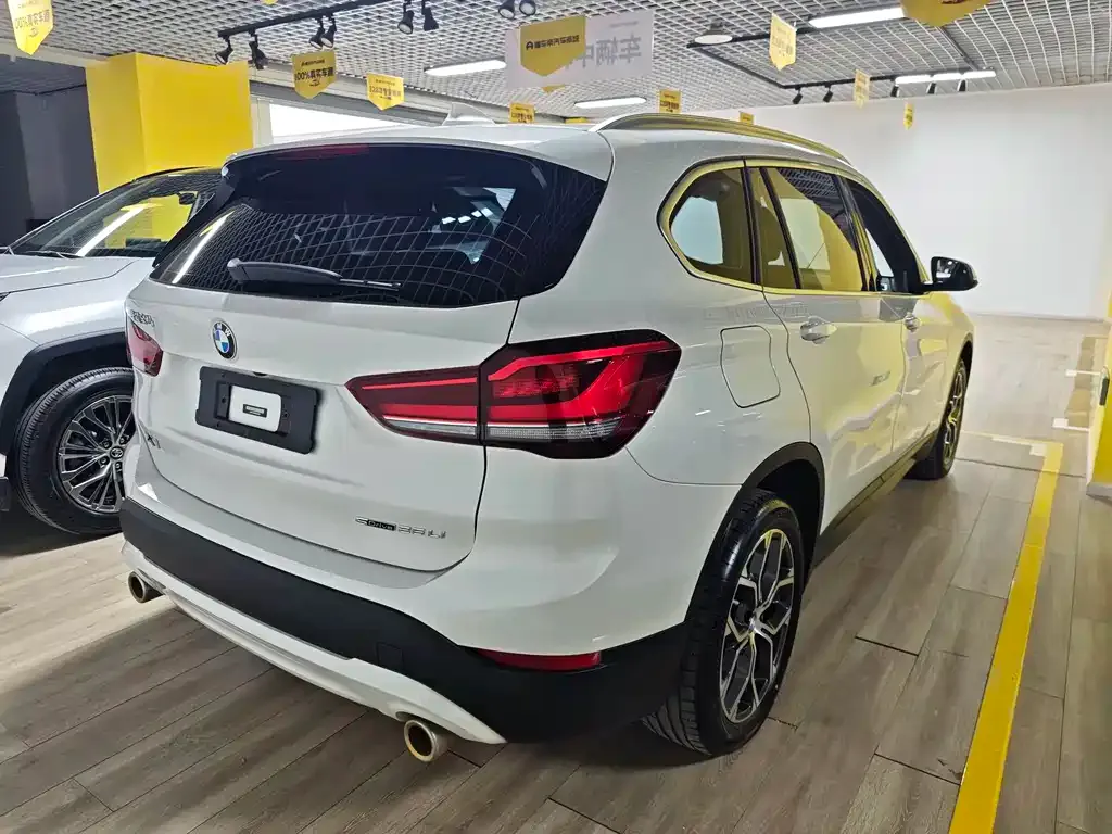 BMW X1 — фото 4