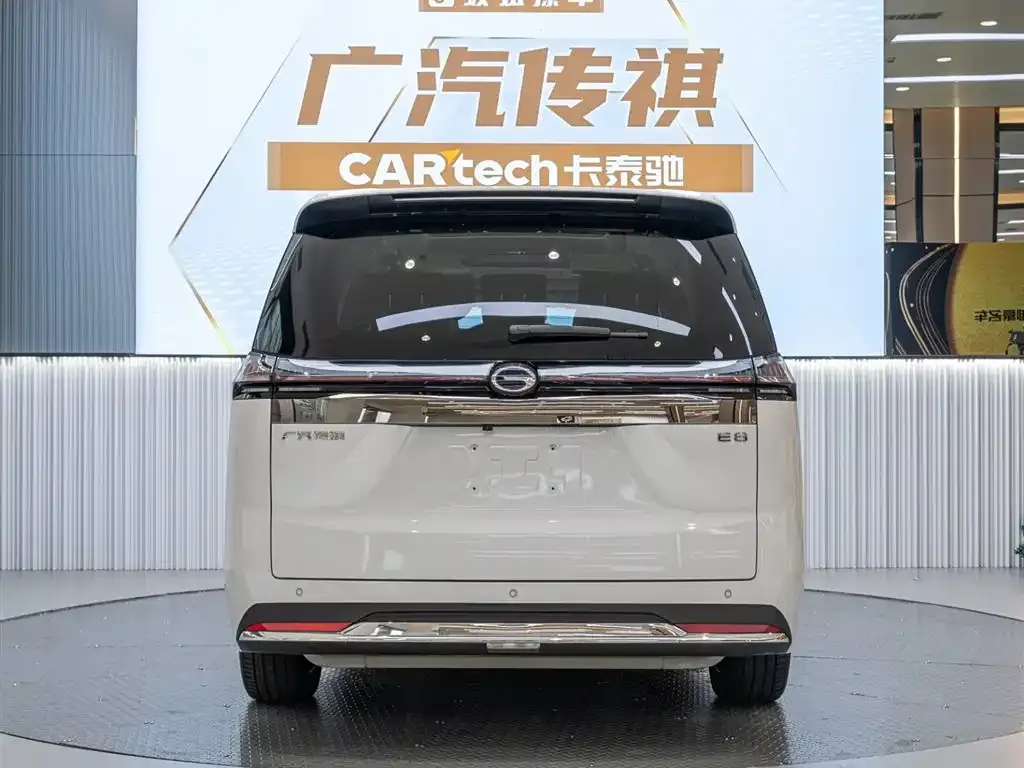 GAC Motor E8 Hybrid — фото 10
