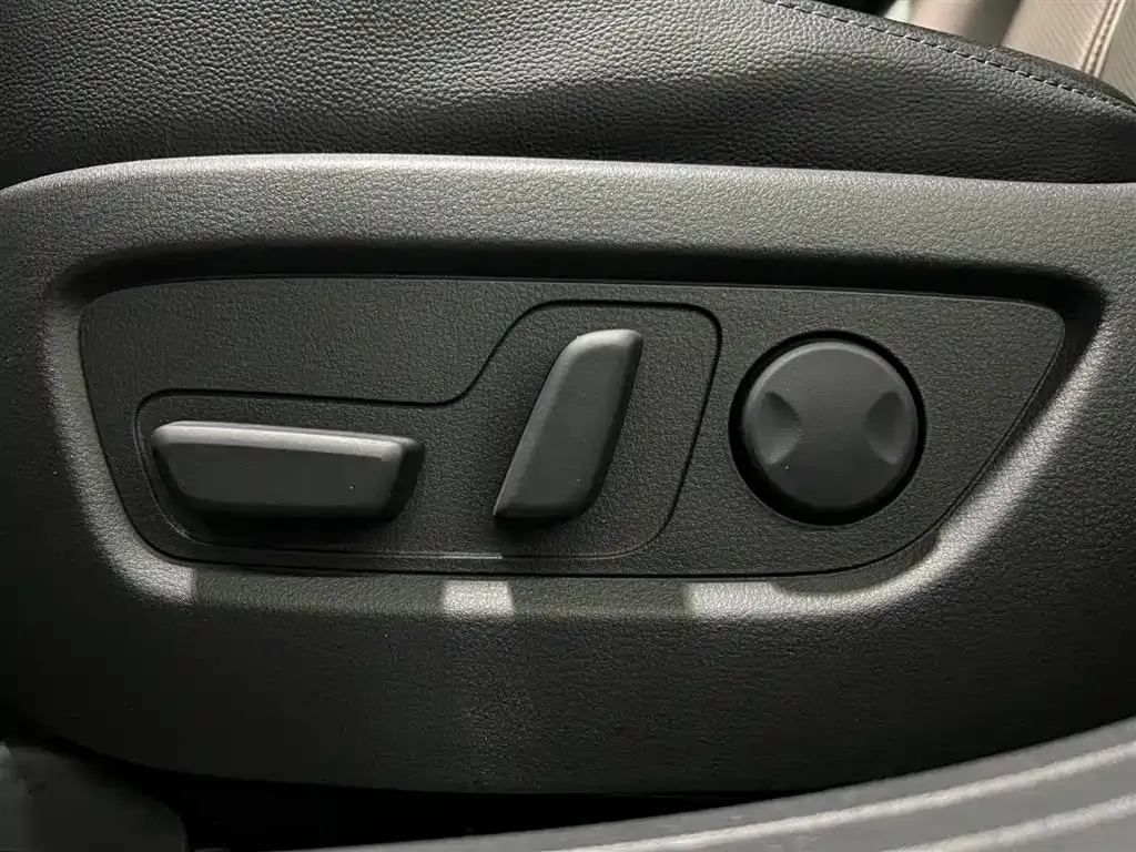 Mazda CX-50 — фото 10
