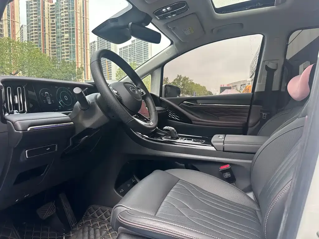 GAC Motor Trumpchi M8 — фото 4
