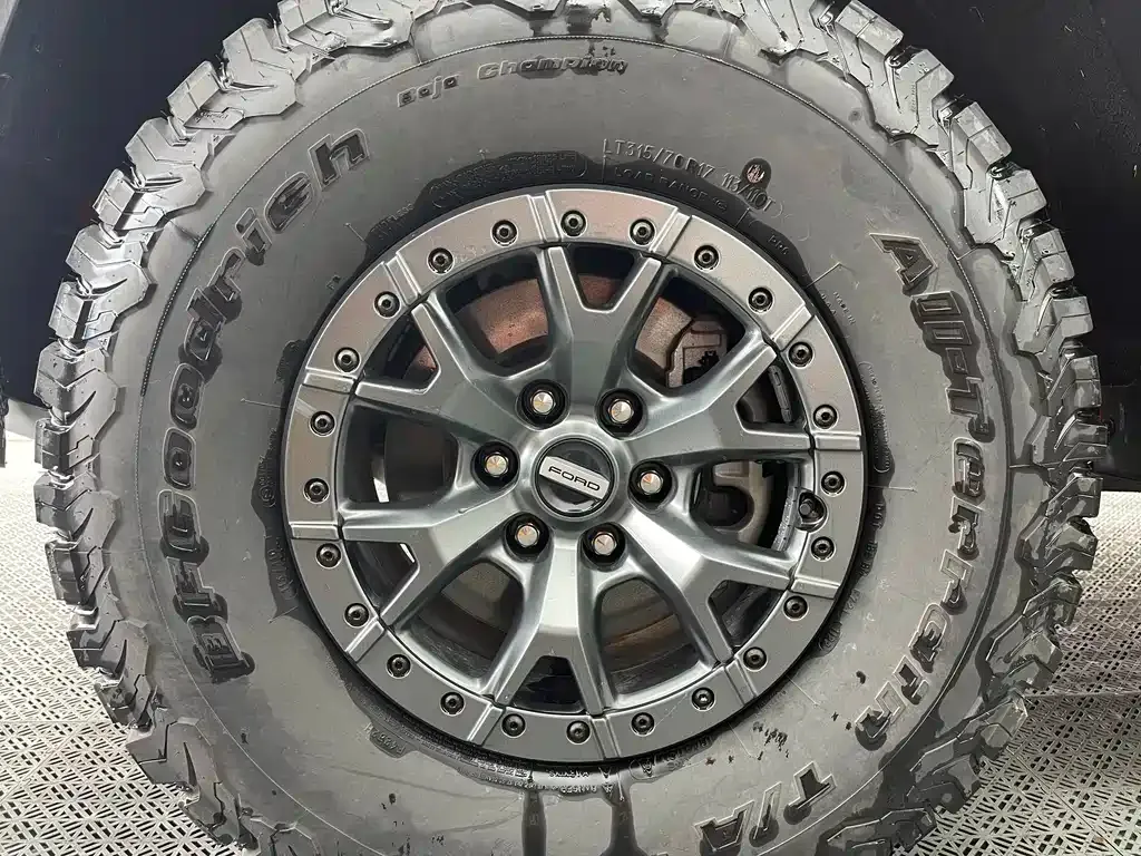 Ford F-150 Raptor — фото 10