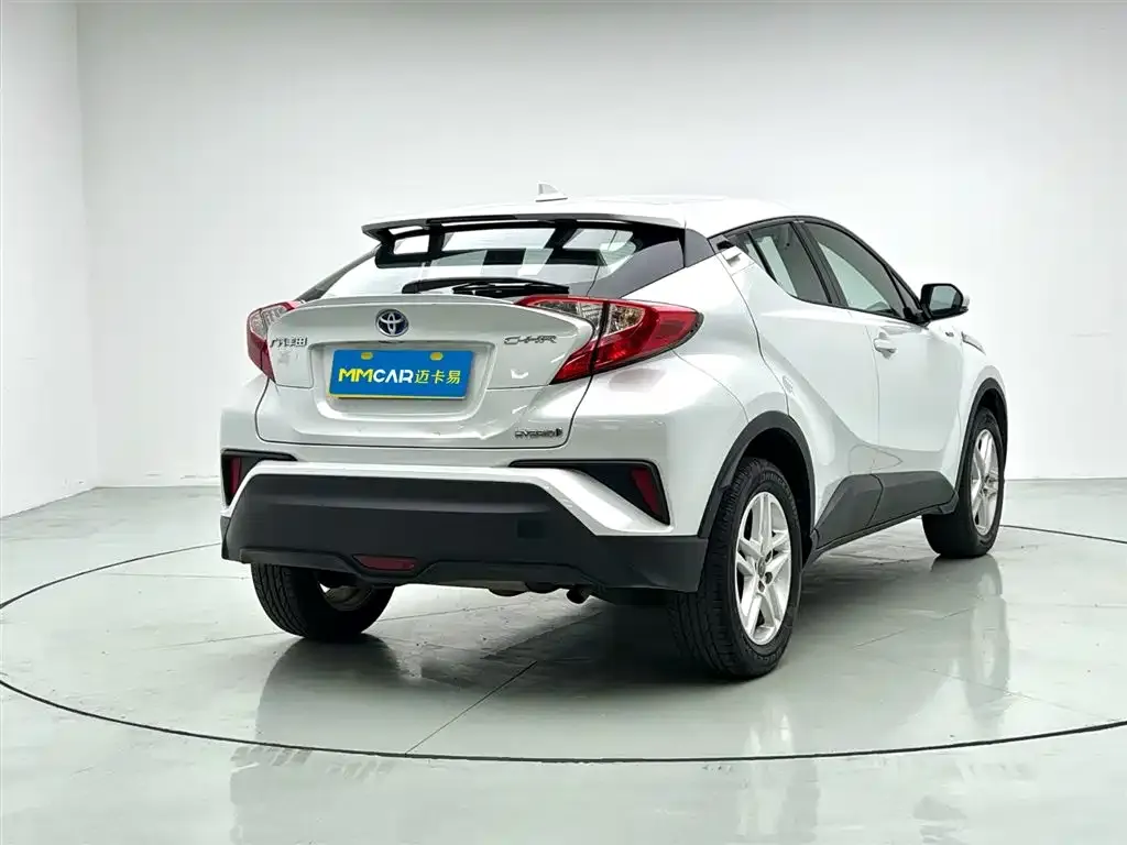 Toyota C-HR — фото 5