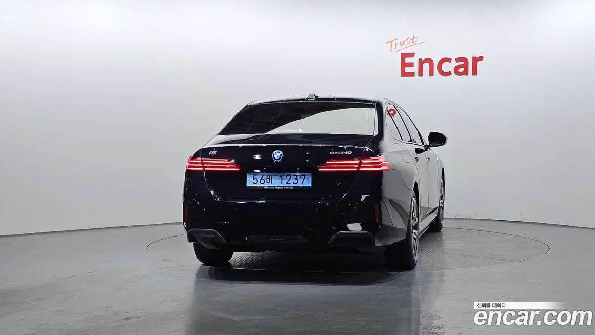 BMW i5 — фото 9