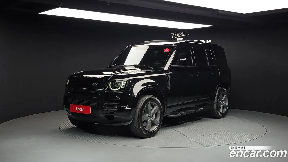 Land Rover Defender — фото 1
