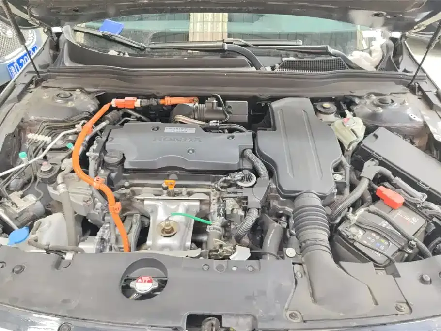Honda Accord — фото 10
