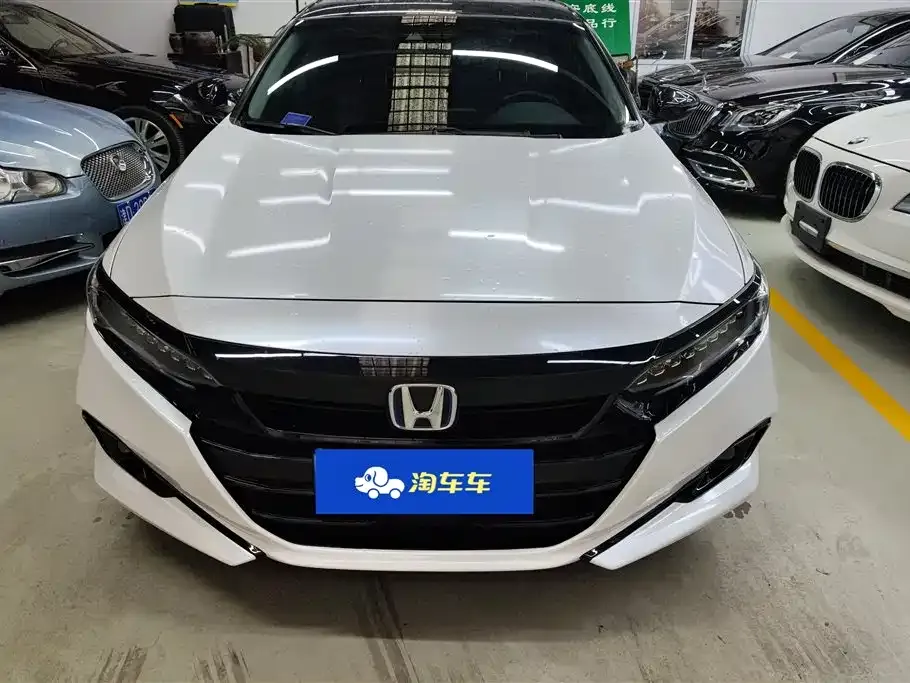Honda Accord — фото 8