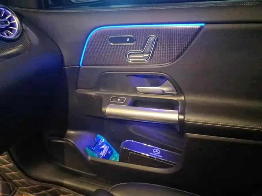 Mercedes-Benz GLA — фото 10