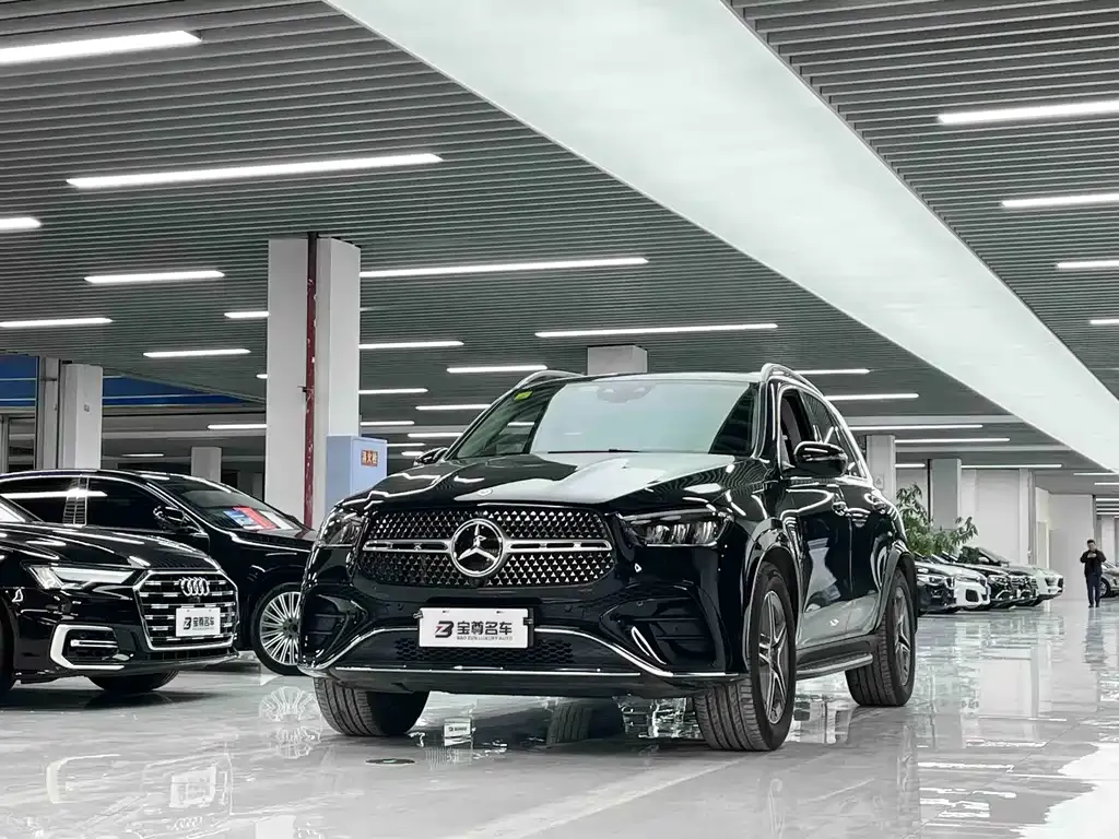 Mercedes-Benz GLE — фото 1