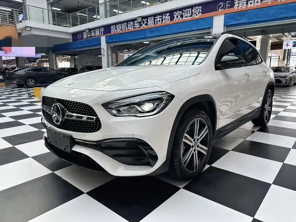 Mercedes-Benz GLA — фото 1