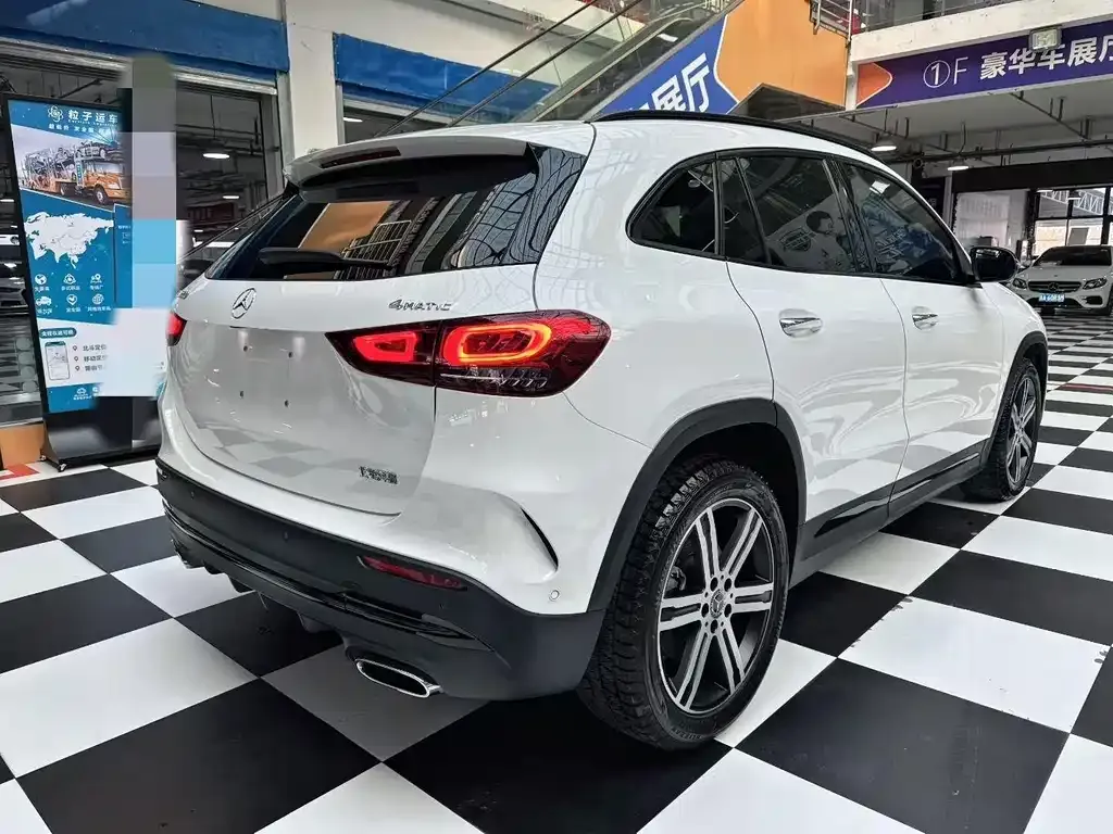 Mercedes-Benz GLA — фото 7
