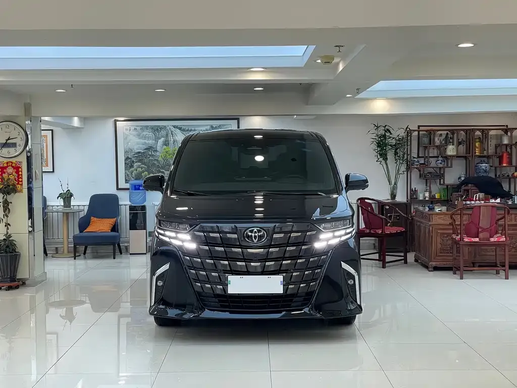 Toyota Alphard — фото 7