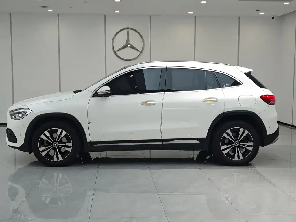 Mercedes-Benz GLA — фото 9