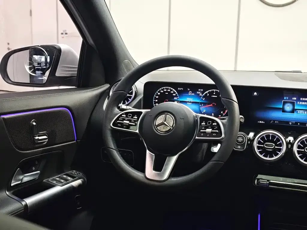 Mercedes-Benz GLA — фото 4