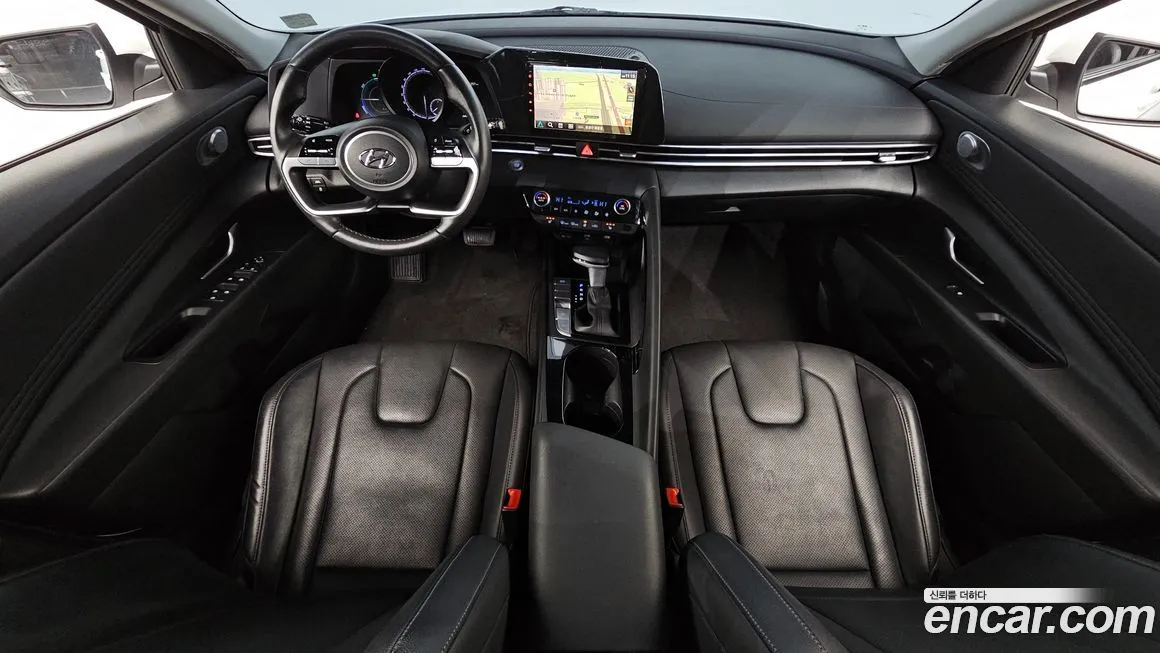 Hyundai AVANTE — фото 3