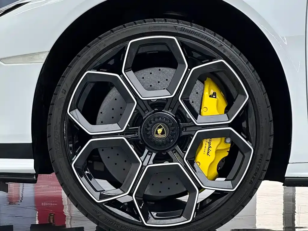 Lamborghini Huracan — фото 9