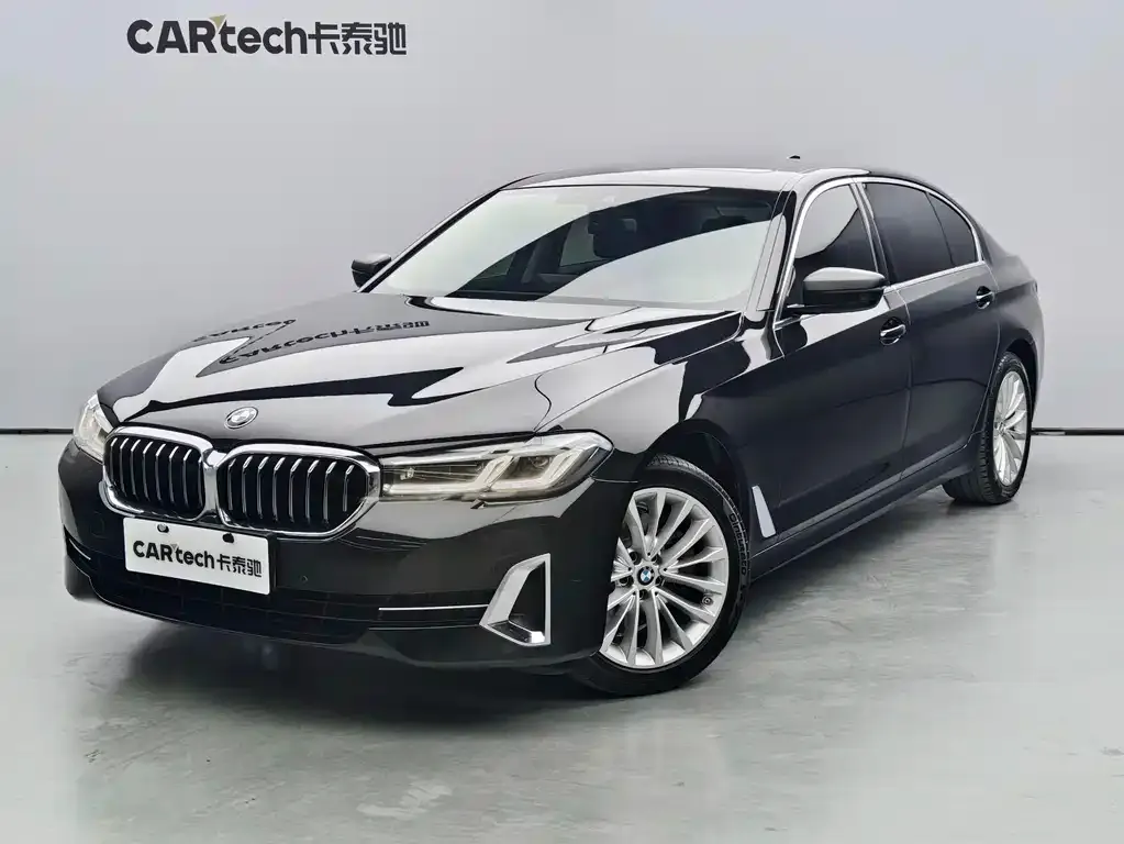 BMW 5 Series — фото 1