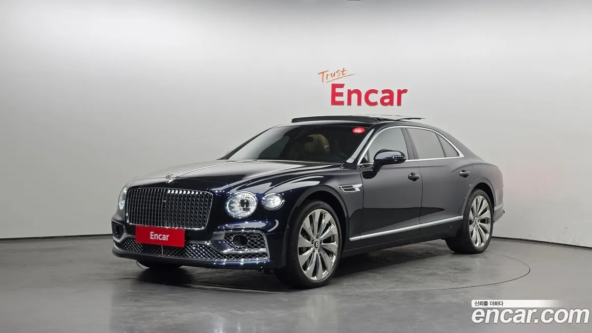 Bentley Flying Spur — фото 1