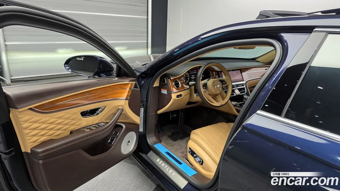 Bentley Flying Spur — фото 6