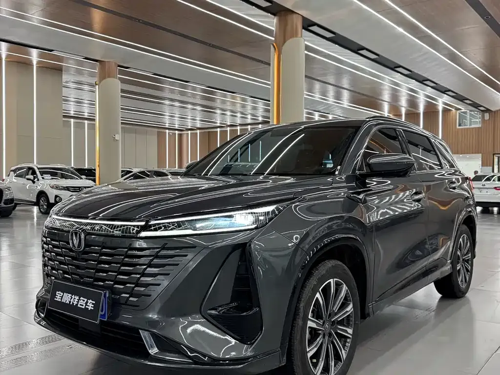 Changan CS75PLUS — фото 1