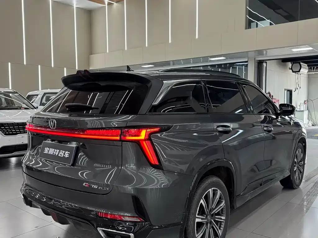 Changan CS75PLUS — фото 9