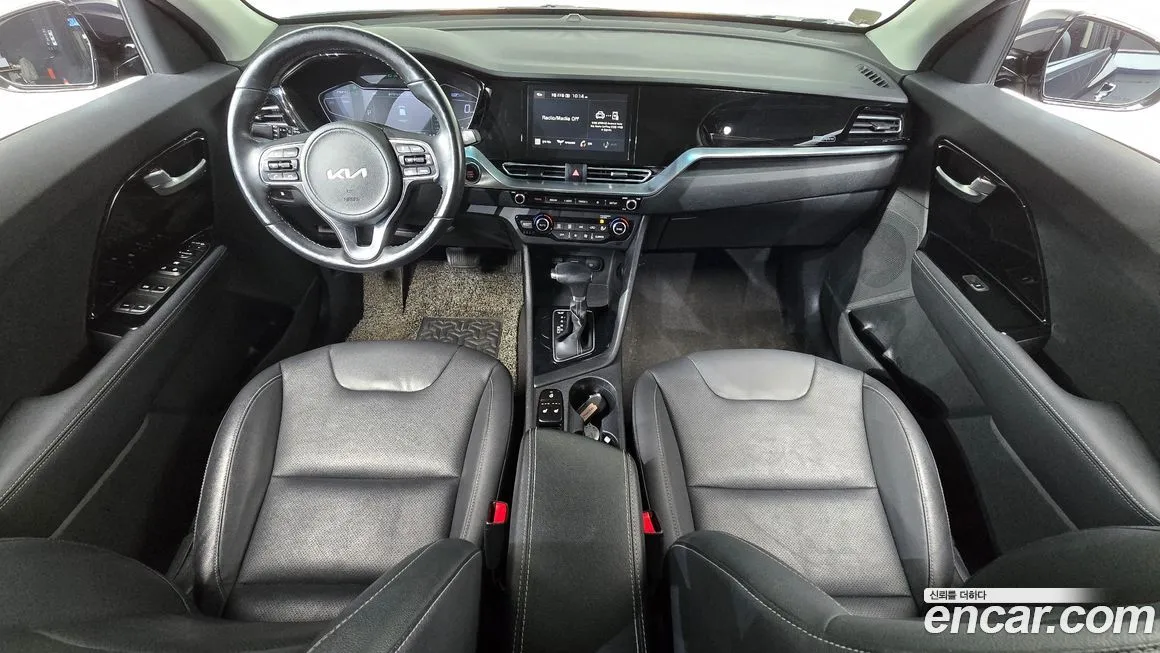 Kia Niro — фото 10