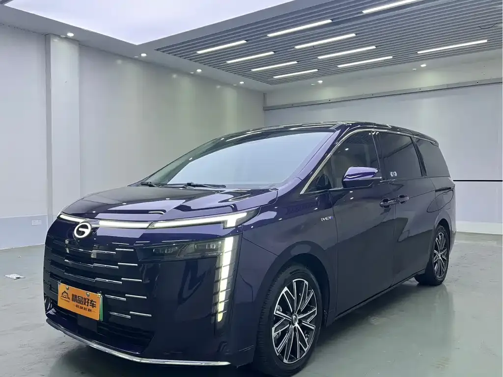 GAC Motor E8 Hybrid — фото 1