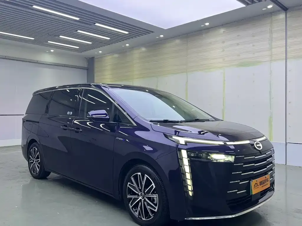 GAC Motor E8 Hybrid — фото 10