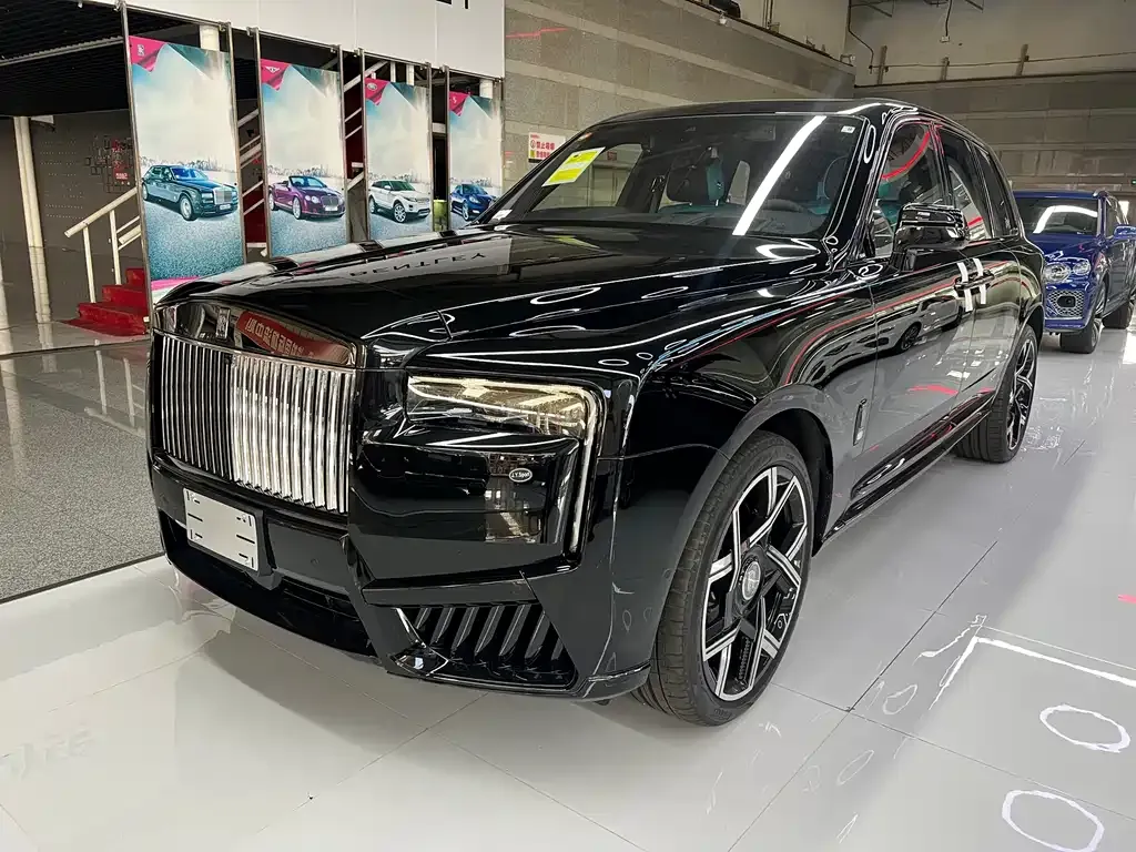 Rolls-Royce Cullinan — фото 1