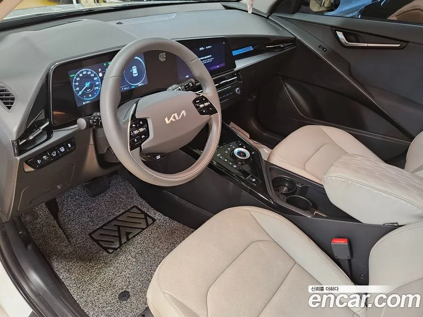Kia Niro — фото 10